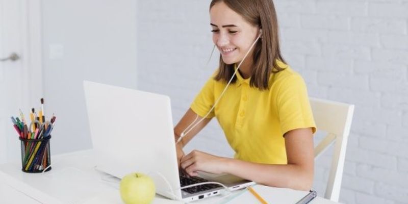 Как заработать на помощи школьникам удаленно: гид для репетитора | Сервис "Все Решу"